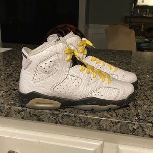 Jordan 6 retro alligator white size 7y